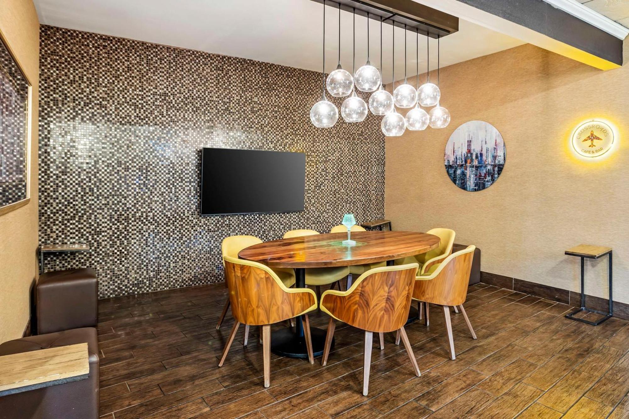 Best Western Plus Newark Airport West Zewnętrze zdjęcie